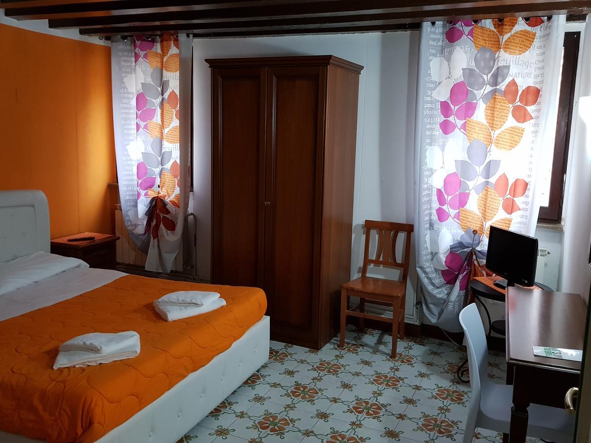 Ca' Del Sol Venezia Bed and Breakfast Buitenkant foto