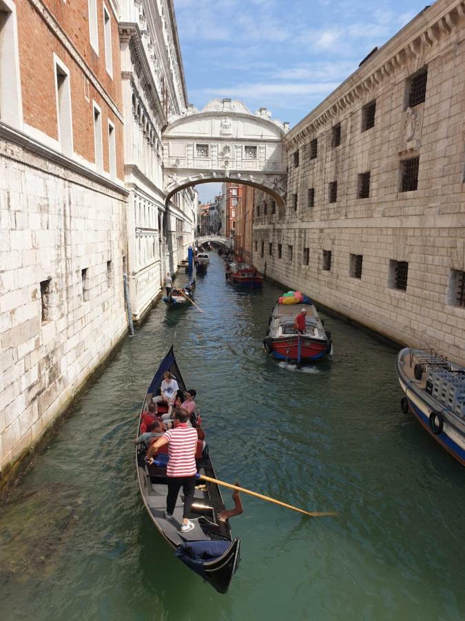 Ca' Del Sol Venezia Bed and Breakfast Buitenkant foto