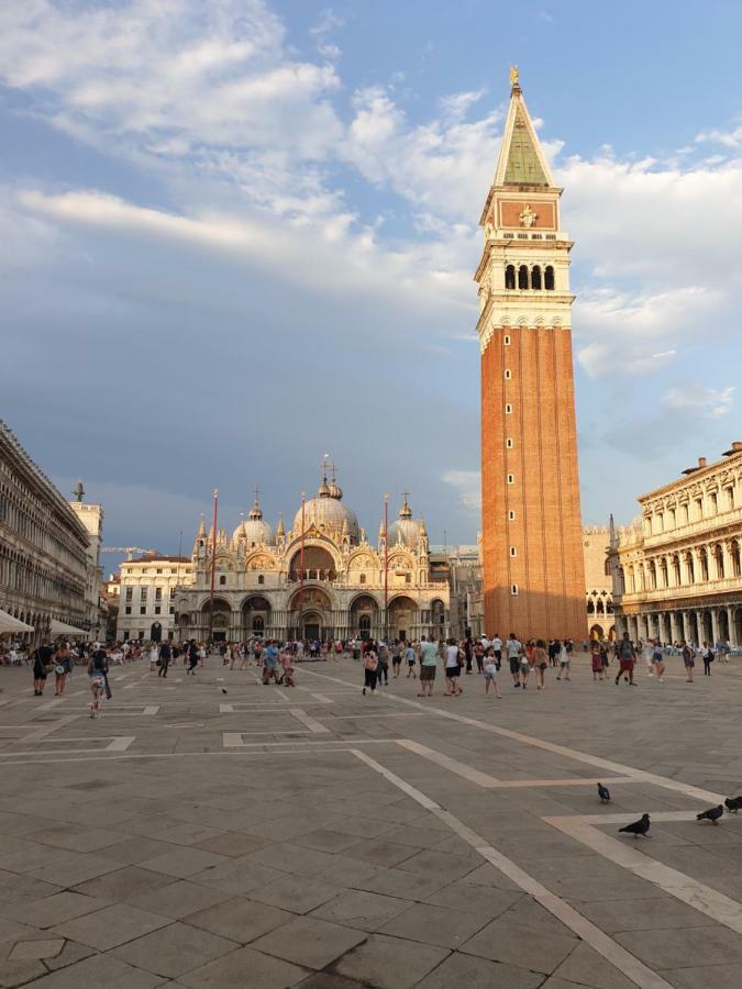 Ca' Del Sol Venezia Bed and Breakfast Buitenkant foto